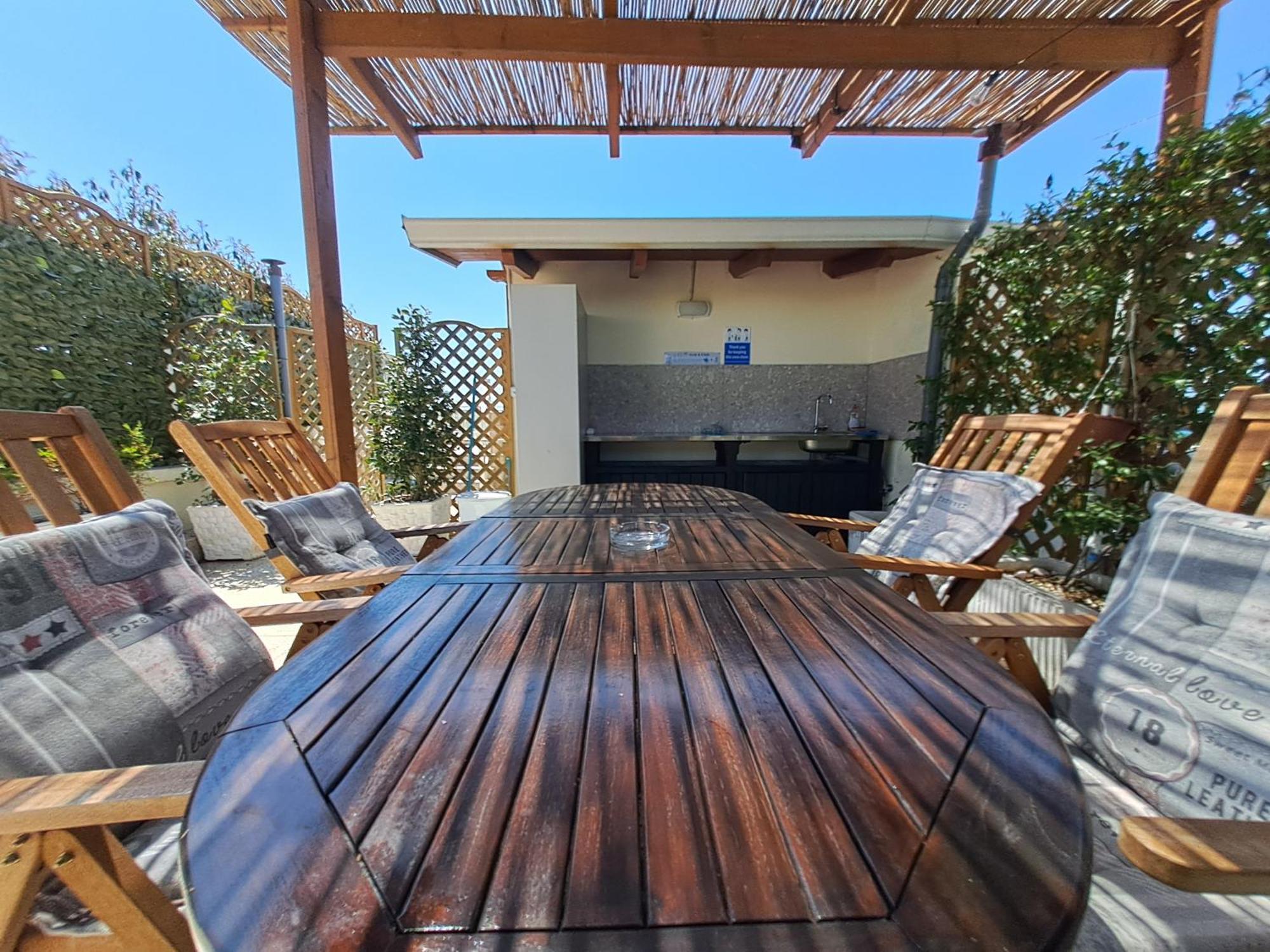 Paradise Rooftop Apartment Golem (Tirana)