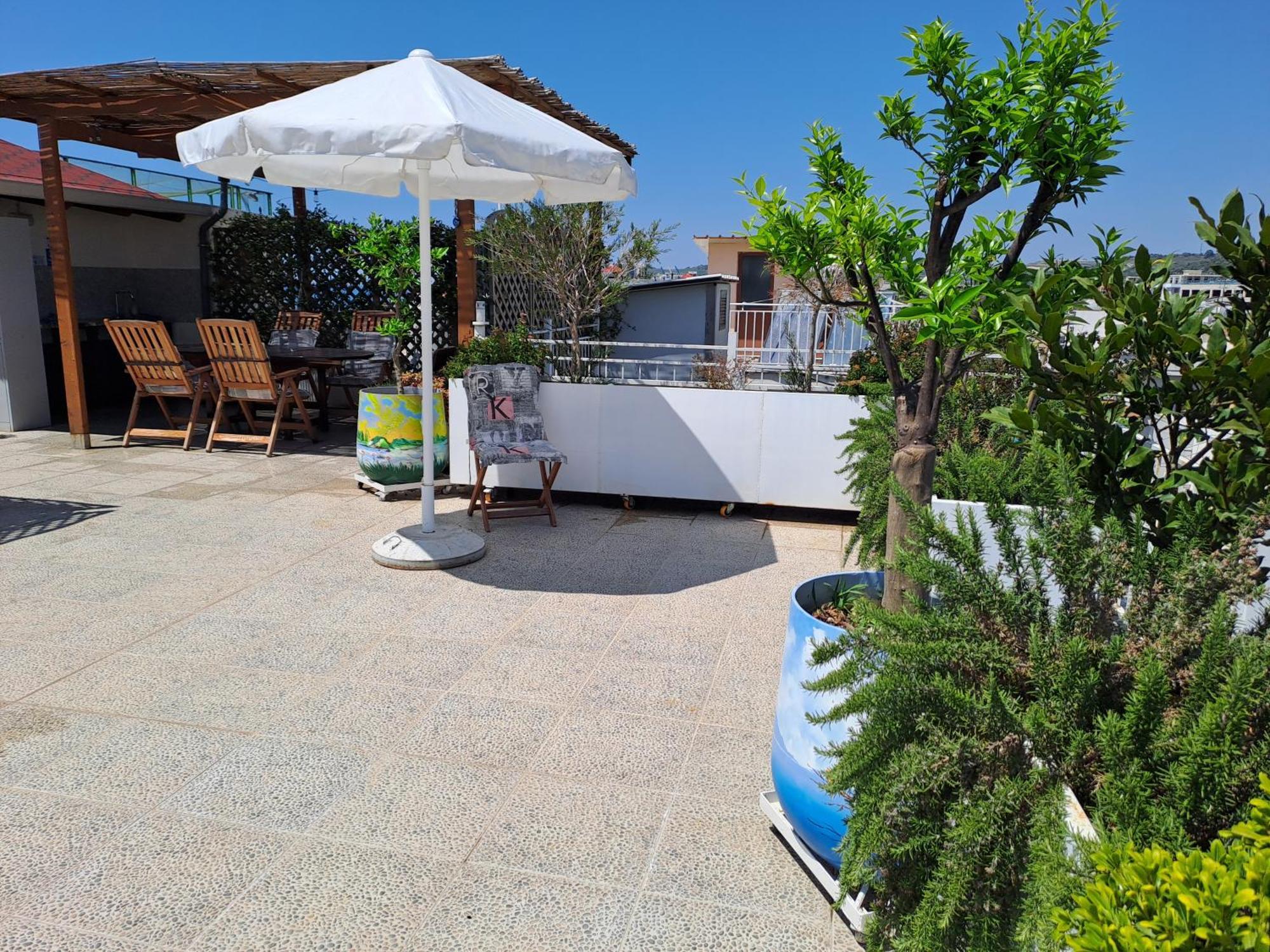 Paradise Rooftop Apartment